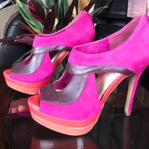 Jessica Simpson platform heels